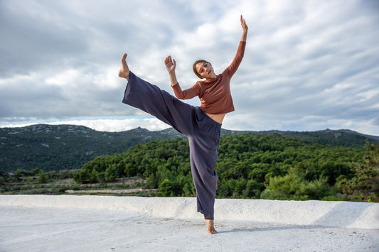 EDITIONS #2 | Dancers on Rooftops: 2.4 Maria