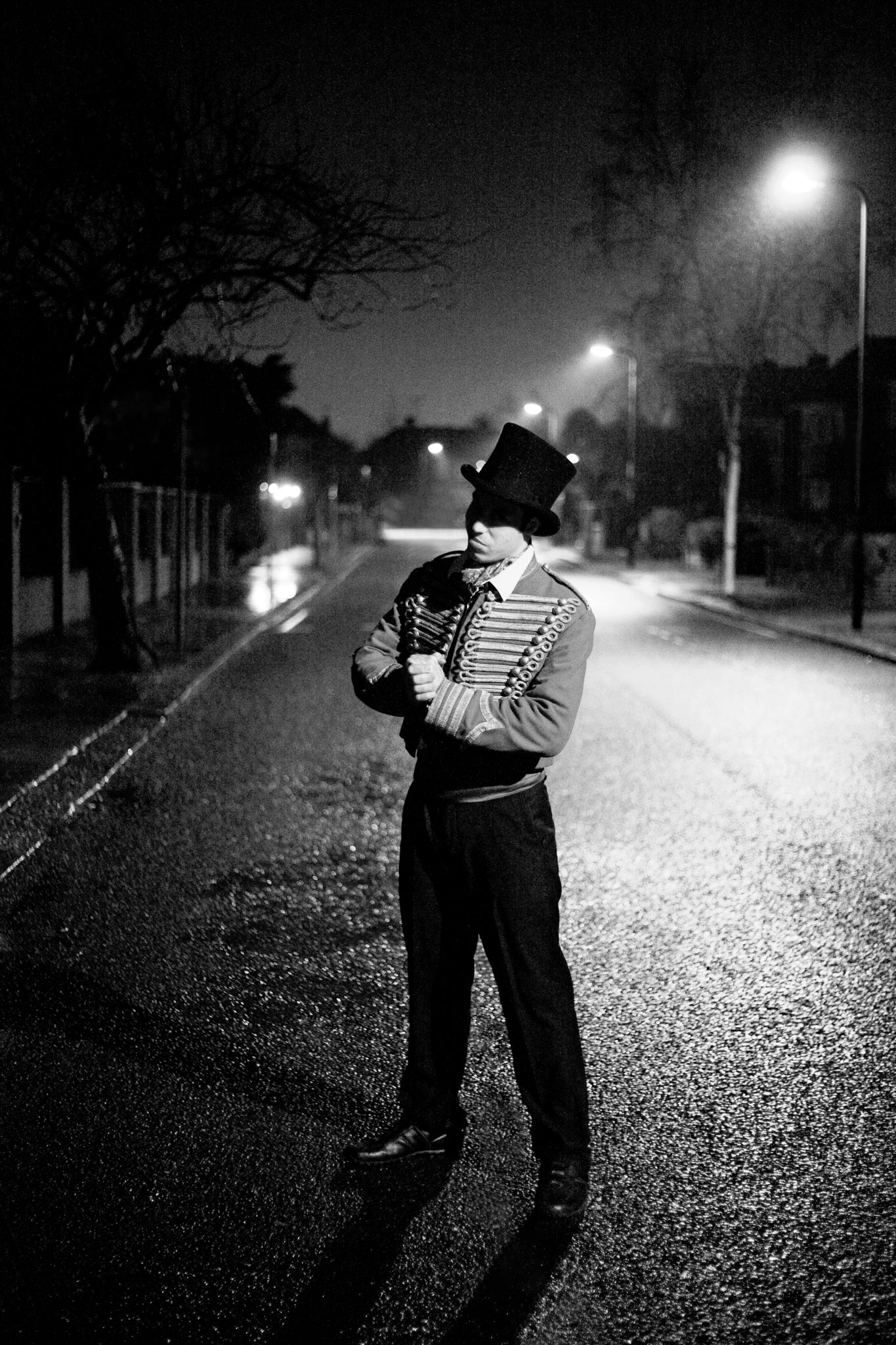 THE BLACK AND WHITES: "THE JUGGLER" (42 x 33cm) - Exhibition Display Discounted Print (UK Delivery / London Pick-Up Only, TBAW-EDDP)